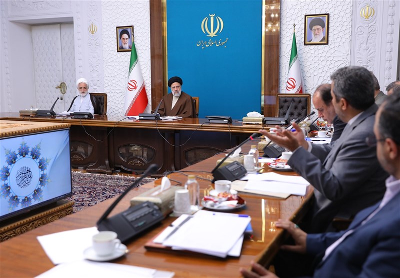 بررسی راهکارهای جلوگیری از قاچاق سوخت و تقویت معیشت مرزنشینان در جلسه شورای‌ اقتصادی