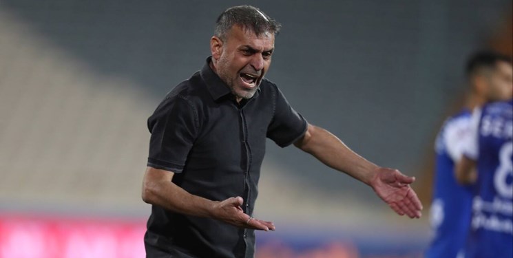 ویسی: بازیکنان ما انگار در پارک یا سیزده بدر با خانواده هایشان هستند!