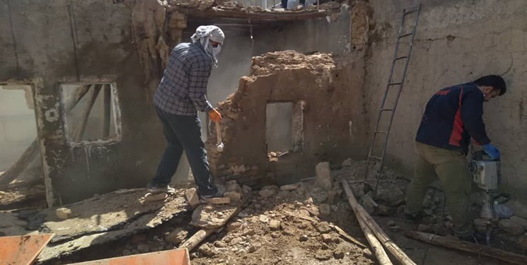 این امام جماعت مسجد برای 30 روستایی سرپناه تأمین کرد+عکس