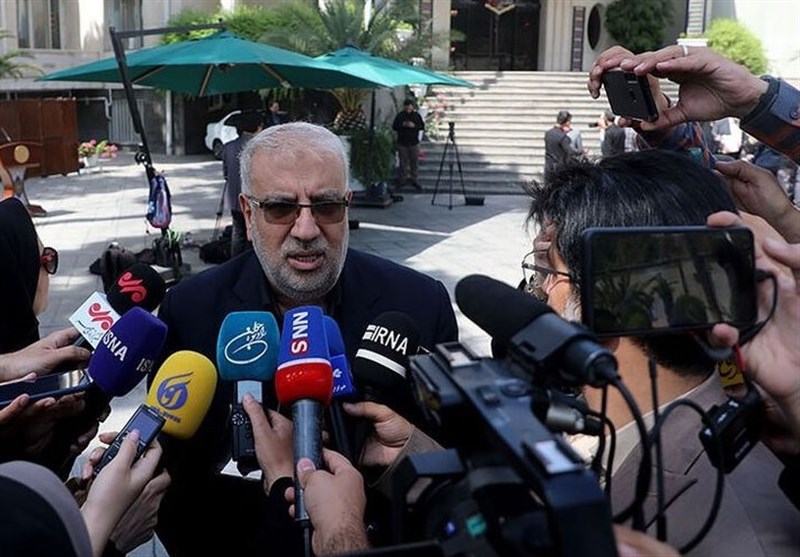 وزیر نفت: بیش از 88 درصد جایگاه‌ها با کارت سوخت درحال خدمت‌رسانی هستند