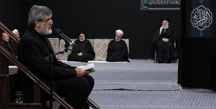اولین شب مراسم عزاداری حضرت فاطمه‌ زهرا (س) در حضور رهبر انقلاب برگزار شد