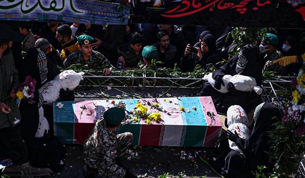 فیلم| ورود پیکر شهدای گمنام به معراج شهدا