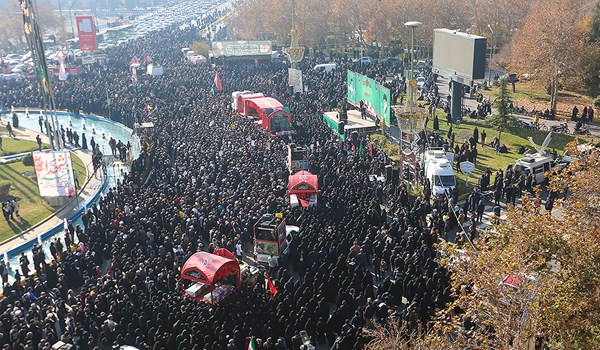 فیلم| گزارش خبرنگار فارس از سنگ تمام گذاشتن مردم اصفهان در وداع با شهدا