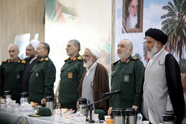 نشست قرارگاه مرکزی راهیان نور سپاه و بسیج در آبادان