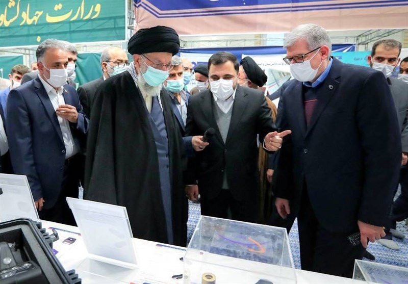 بازدید رهبر انقلاب از محصولات بخش فضایی/ از ماهواره‌های ناهید و بلوک انتقال‌مداری تا سرریز فناوری فضایی در صنایع دیگر