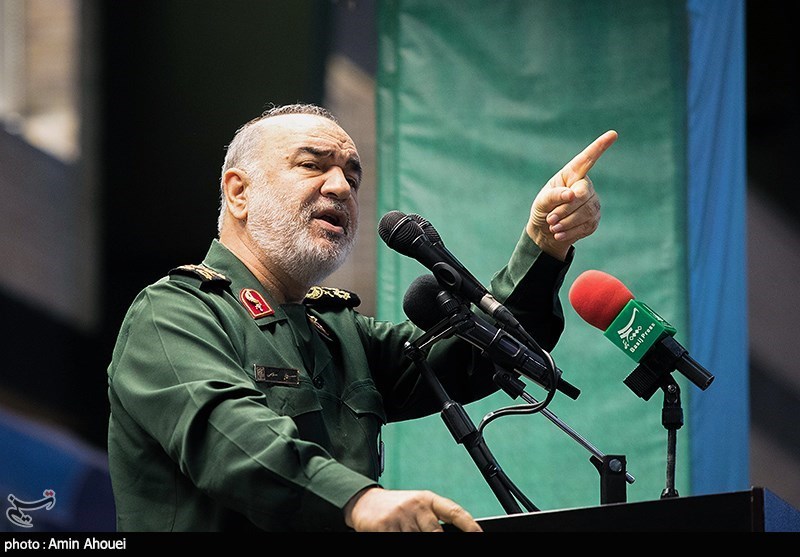 ارتش و سپاه در جایگاهی اند که می‌توانند برای همدیگر فدا شوند