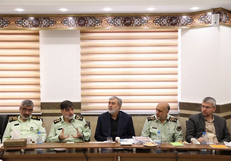 نشست کمیسیون امنیت با فرماندهی انتظامی برگزار شد