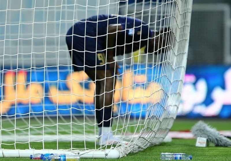 اخطار به باشگاه‌ها درباره عقد قرارداد با بازیکنان جدید