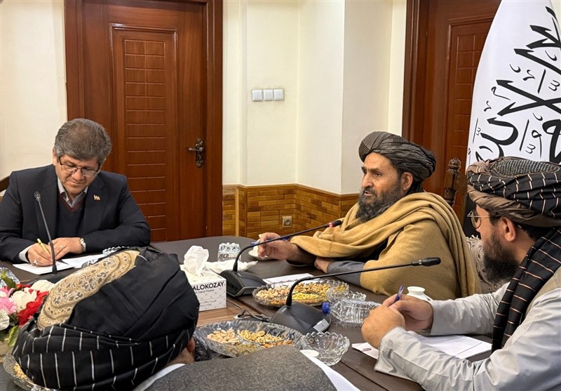 رایزنی افغانستان و ایران درباره توسعه تجارت و زیرساخت‌های ریلی