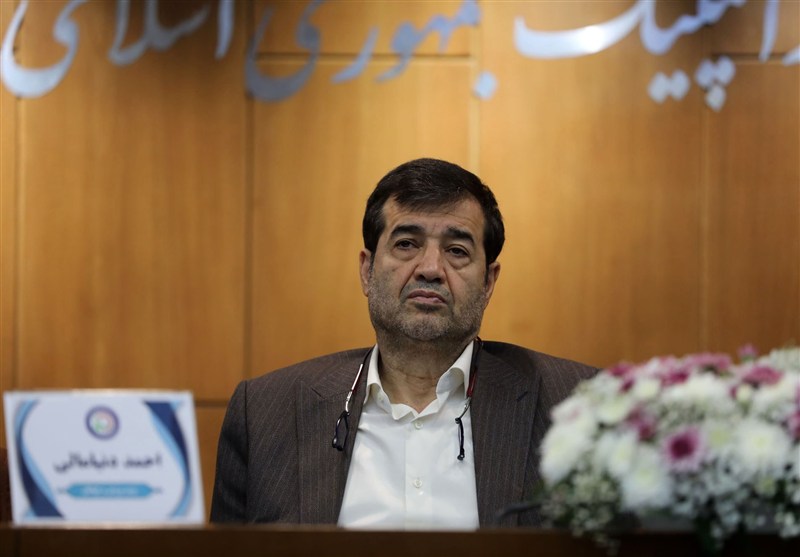 وزیر ورزش: اینکه قهرمان ما فکر کند با دو توئیت با مردم است، اشتباه است