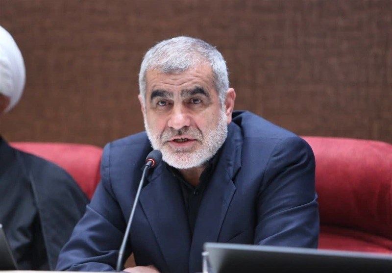 شعار نیکزاد؛ آذربایجان شرف‌دی، پهلوی بیشرف‌دی