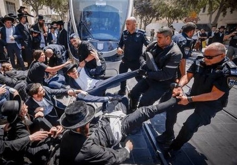 درگیری حریدی‌ها با پلیس رژیم صهیونیستی در خیابان‌های قدس