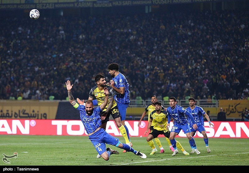 فریبا: چمنِ خوب نیاز استقلال است؛ از تاجرنیا خواستم دنبال زمین باشد