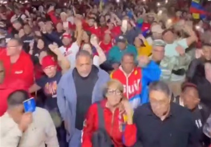 راهپیمایی شبانه ونزوئلایی‌ها و درخواست برای آزادی مادورو