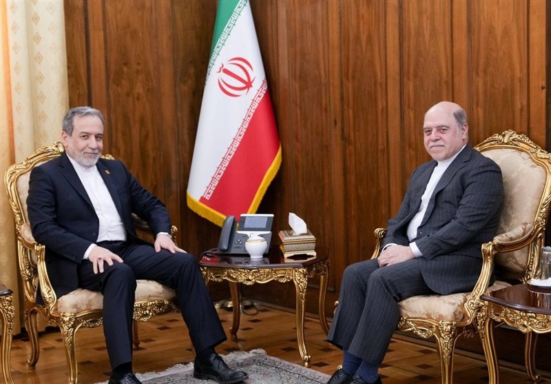 دیدار سفیر ایران در نیوزیلند با عراقچی