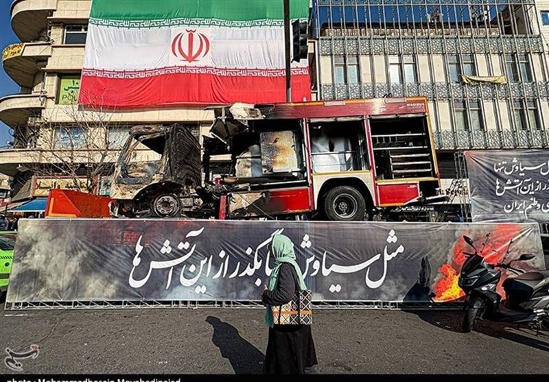 آتش‌نشانان سند جنایت تروریست‌های مسلح هستند