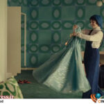 پدیده رنگ و لعاب دادن صحنه‌ها در فیلم و سریال‌های تاریخ معاصر که به دوران پهلوی برمی‌گردد متاسفانه خود به یکی از نقاط آسیب برای تصورات غلط مخاطبان جوان و نوجوان ما تبدیل شده است